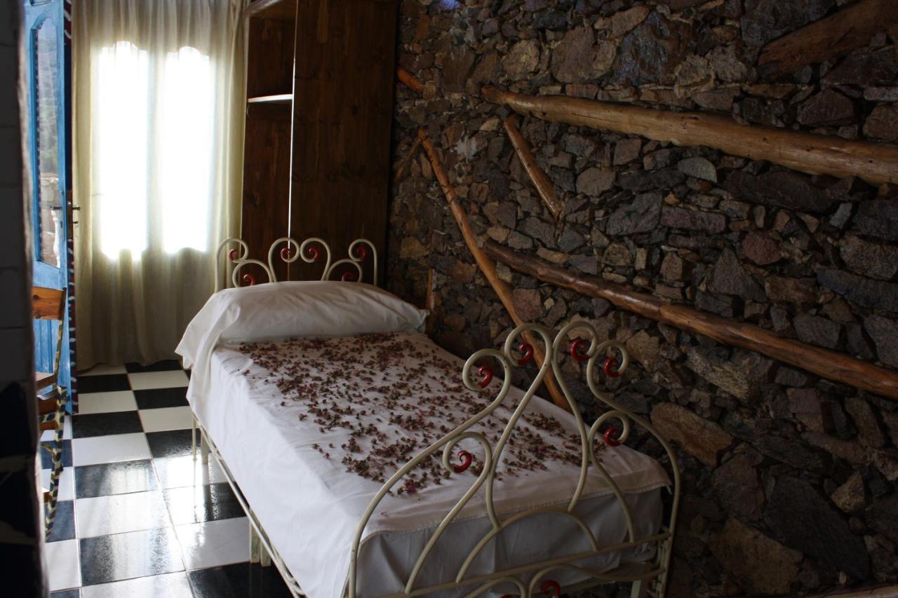 Hotel Leonor Beni Chiker Luaran gambar