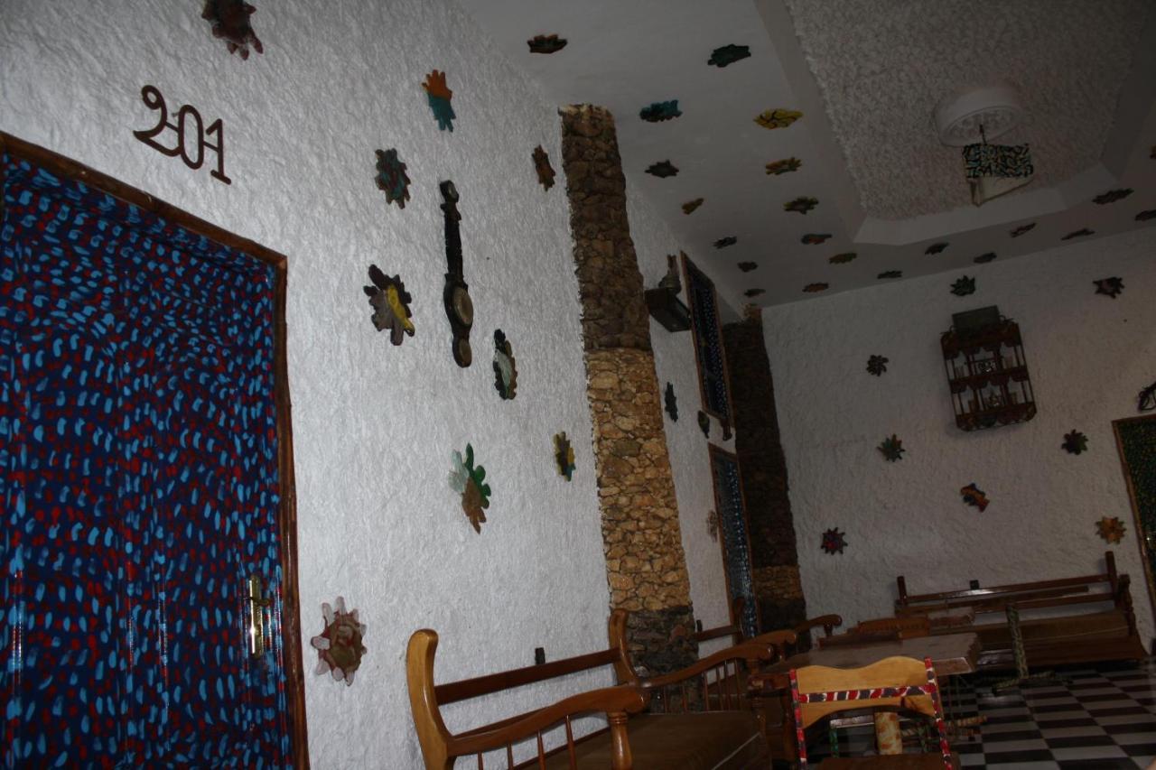 Hotel Leonor Beni Chiker Luaran gambar