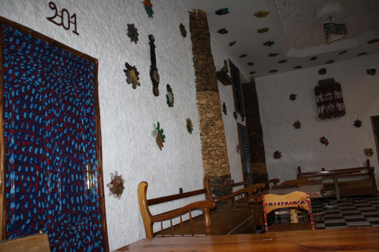 Hotel Leonor Beni Chiker Luaran gambar
